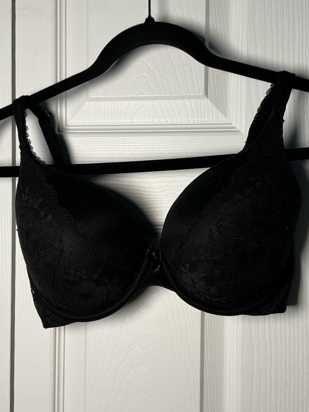 Victoria’s Secret perfect shape, underwire bra